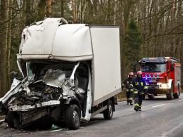 Groźny wypadek pod Starym Olesnem, jedna osoba ranna