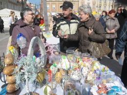 II Śniadanie Wielkanocne przyciągnęło na rynek ponad 1000 osób