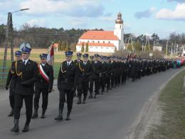 Tłumy ludzi żegnały tragicznie zmarłego Tomasza Drąga