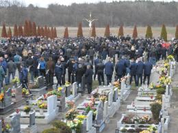 Tłumy ludzi żegnały tragicznie zmarłego Tomasza Drąga