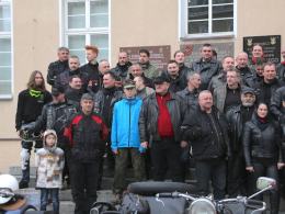 Motocykliści spotkali się na tradycyjnym "jajeczku" na opolskim rynku
