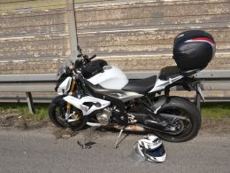 Wypadek na A4. Motocykl zderzył się z osobówką.