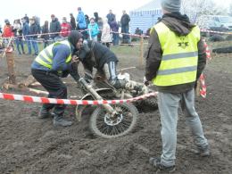 Motocykliści ścigali się na winowskim poligonie