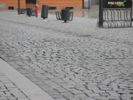 Kierowco, uważaj na progi zwalniające na Małym Rynku