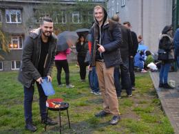 Deszcz nie przeszkodził studentom w Wielkim Grillowaniu