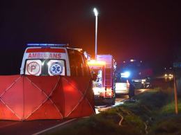 Czołowe zderzenie opla i BMW. 23-latek zginął na miejscu.