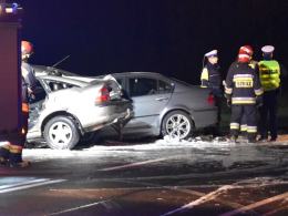 Czołowe zderzenie opla i BMW. 23-latek zginął na miejscu.