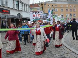 Prawie 2 tysiące osób protestowało przeciw powiększeniu Opola