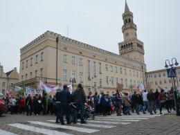 Prawie 2 tysiące osób protestowało przeciw powiększeniu Opola