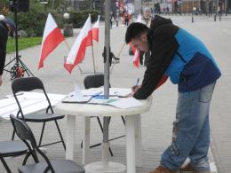 Chcą referendum w sprawie przyjęcia uchodźców