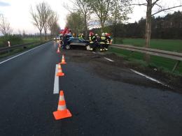 Mercedes uderzył w barierę podczas wyprzedzania