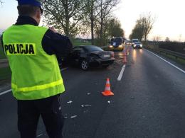 Mercedes uderzył w barierę podczas wyprzedzania