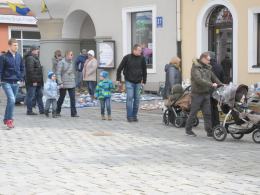 Giełda staroci przyciągnęła poszukiwaczy perełek