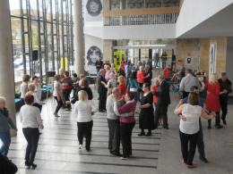 Dancing w Kochanowskim połączył różne pokolenia