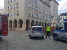Alarm bombowy na rynku. Policja sprawdza lokale.