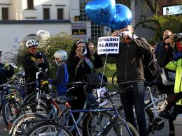 Masa Krytyczna przejechała przez Opole. Cykliści walczą ze smogiem.