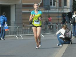 Ponad 1300 osób biegnie w 6. Maratonie Opolskim
