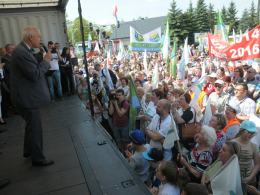 Ponad tysiąc osób protestowało w Dobrzeniu Wielkim