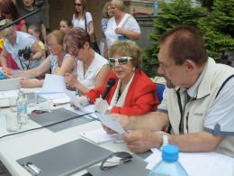 Parada Psów Rasy Mieszanej przeszła pod opolskim ratuszem