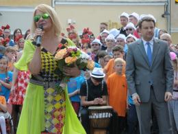 Halina Frąckowiak oraz Majka Jeżowska odsłoniły swoje gwiazdy na opolskim rynku