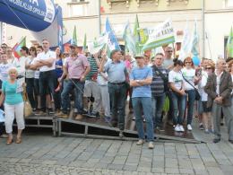 Mieszkańcy podopolskich gmin protestowali pod amfiteatrem
