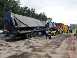 Zderzenie 6 ciężarówek na A4. Autostrada zablokowana.