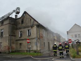 Pożar opuszczonego budynku w Lewinie Brzeskim
