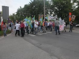 Przeciwnicy Dużego Opola blokują dojazd do Dobrzenia Wielkiego