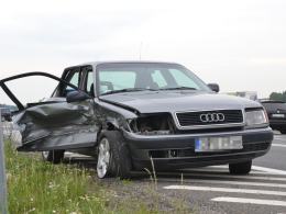 Zderzenie volkswagena i audi na "grzybku"
