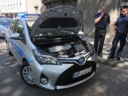Opolscy policjanci mają samochód z napędem hybrydowym