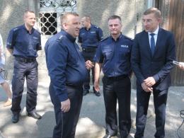 Opolscy policjanci mają samochód z napędem hybrydowym