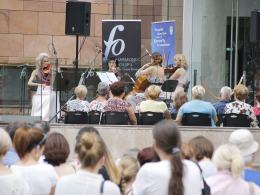 Półmetek koncertów promenadowych opolskich filharmonikow