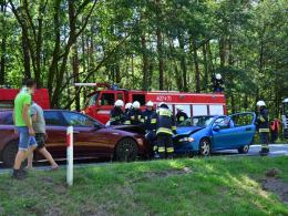 Zderzenie 3 pojazdów pomiędzy Skarbiszowem a Borkowicami