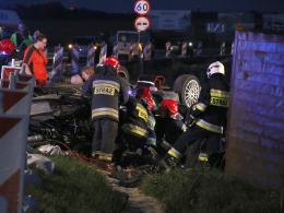 Wypadek na "grzybku". Trzy osoby poważnie ranne.