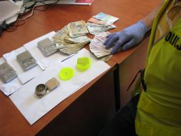 Para z Praszki wiozła w samochodzie ponad kilogram amfetaminy