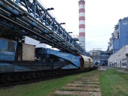 Największy w Polsce generator prądu przyjechał do Elektrowni Opole