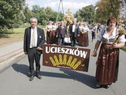 Rolnicy dziękowali za plony. Ujazd gospodarzem tegorocznych dożynek wojewódzkich.