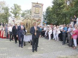 Rolnicy dziękowali za plony. Ujazd gospodarzem tegorocznych dożynek wojewódzkich.