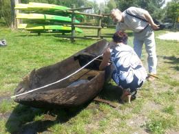 Zabytkowa łódź odnaleziona, a później skradziona
