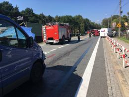 Zderzenie trzech samochodów w Walidrogach. Jedna osoba ranna.
