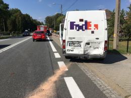 Zderzenie trzech samochodów w Walidrogach. Jedna osoba ranna.