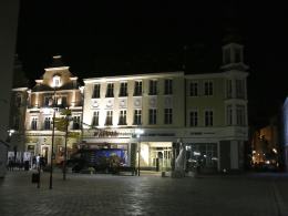 Ratusz i kamienice wokół rynku zyskają efektowną iluminację