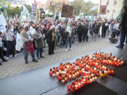 Duże Opole. Kolejna "miesięcznica pogrzebania na Opolszczyźnie demokracji".