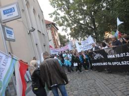 Duże Opole. Kolejna "miesięcznica pogrzebania na Opolszczyźnie demokracji".