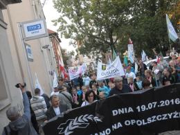 Duże Opole. Kolejna "miesięcznica pogrzebania na Opolszczyźnie demokracji".