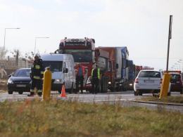 Wypadek na "grzybku", jedna osoba została ranna