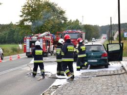 Peugeot stanął w ogniu podczas jazdy
