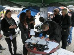 Trwa czarny protest na Placu Wolności