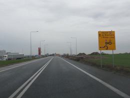 Kierowcy jeżdżą już częścią nowego ronda w Karczowie