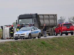 Wypadek na obwodnicy Grodkowa, dwie osoby ranne